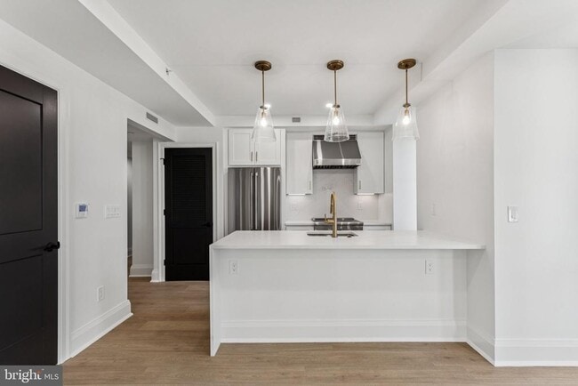 Building Photo - 135 S 19th St