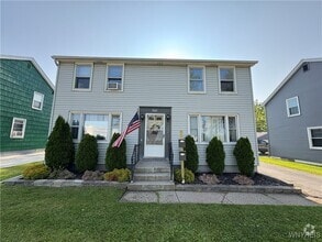 Building Photo - 500 Cayuga Rd