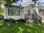 Primary Photo - 3 Bedroom house w/Large Fenced in Yard!!