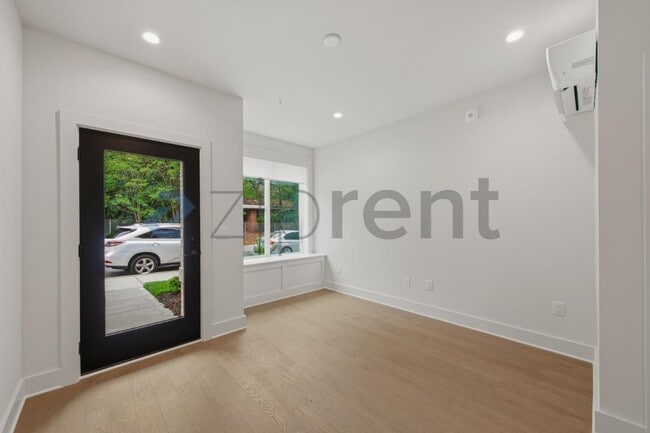 Foto del edificio - 425 S Walker St