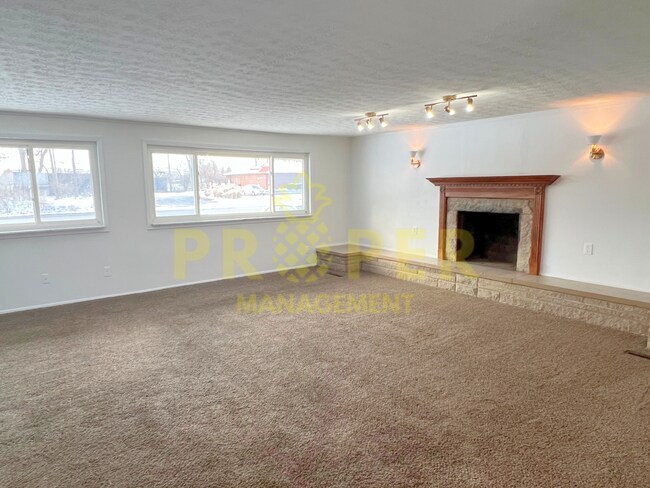 Foto del edificio - 3 bedrooms 2 full bathrooms house