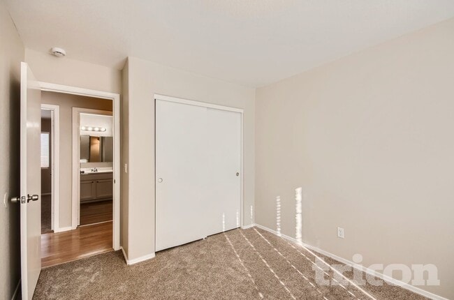 Foto del edificio - 14514 S Amado Blvd