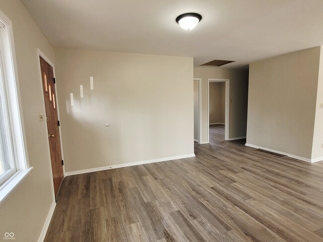 Building Photo - 1130 Tuck a Way Ridge Dr