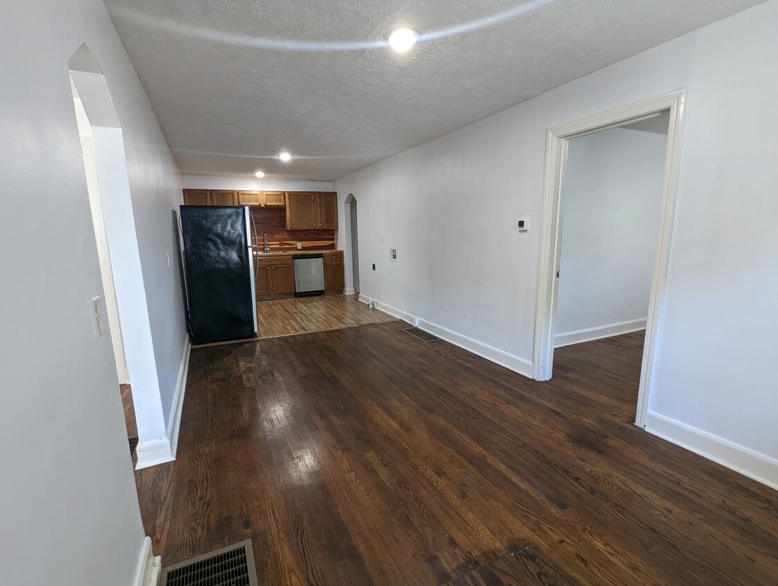 Foto principal - 1410 Roberts Ave