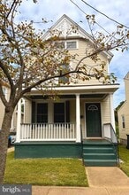 Building Photo - 513 Amelia St