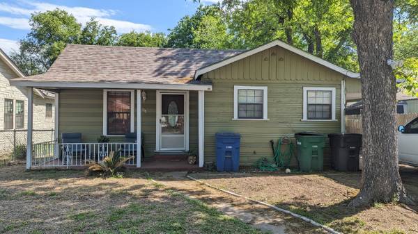 Primary Photo - 604 Thompson Pl