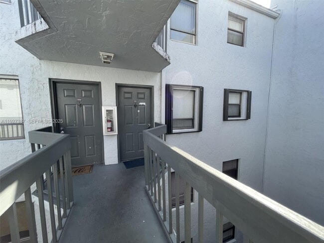 Foto del edificio - 1720 N Congress Ave