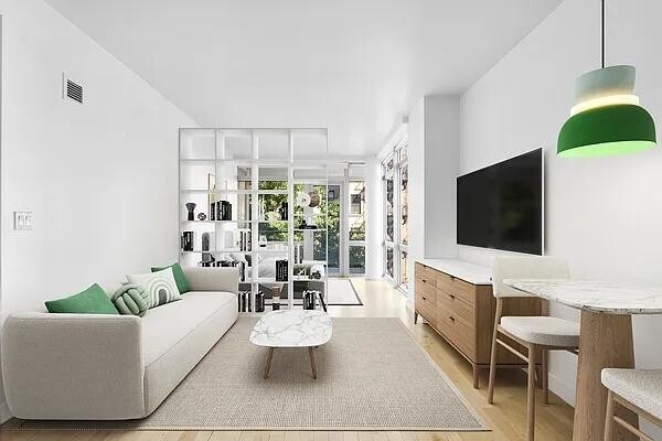 Foto del edificio - 425 E 13th St