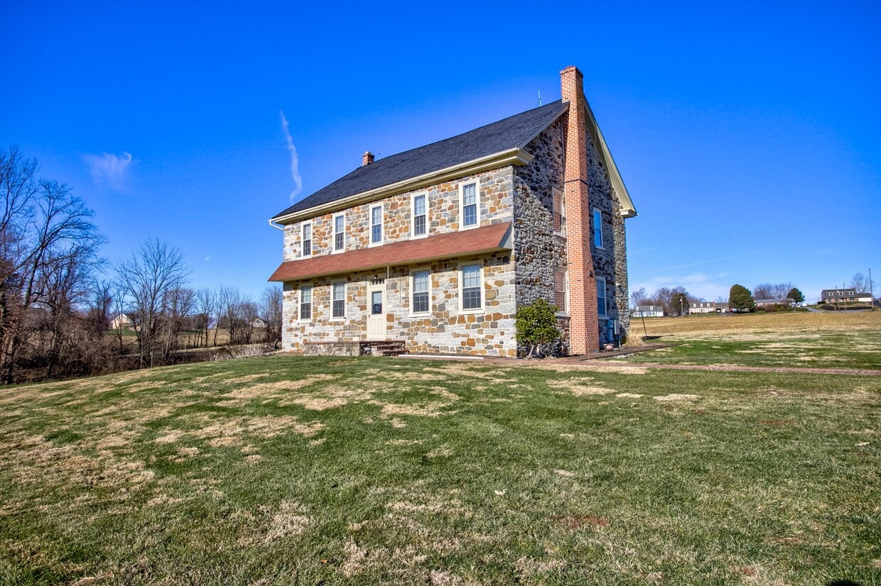 Foto principal - 796 Long Ln