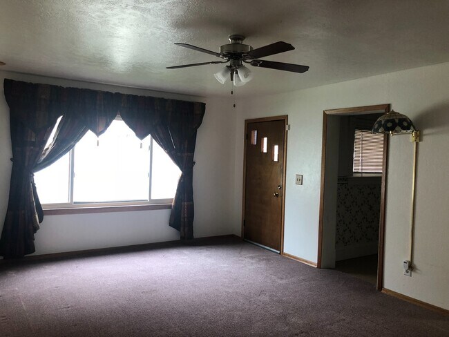 Building Photo - **PENDING  APPLICATIONS** Turn of the cent...