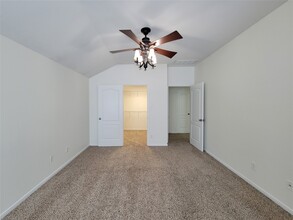 Building Photo - 5311 Timber Ct Hollow