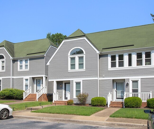 Building Photo - Charming 2-Bed, 2.5-Bath Home Steps from W...