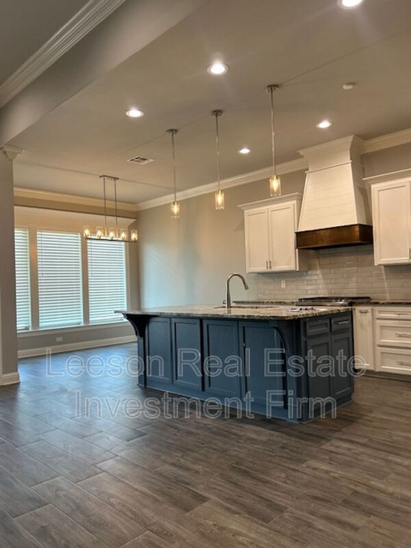 Building Photo - 2076 Highpoint Pl