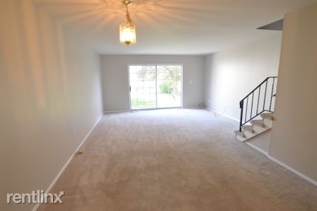 Building Photo - 2 br, 1.5 bath Condo - 32286 W 12 Mile Rd