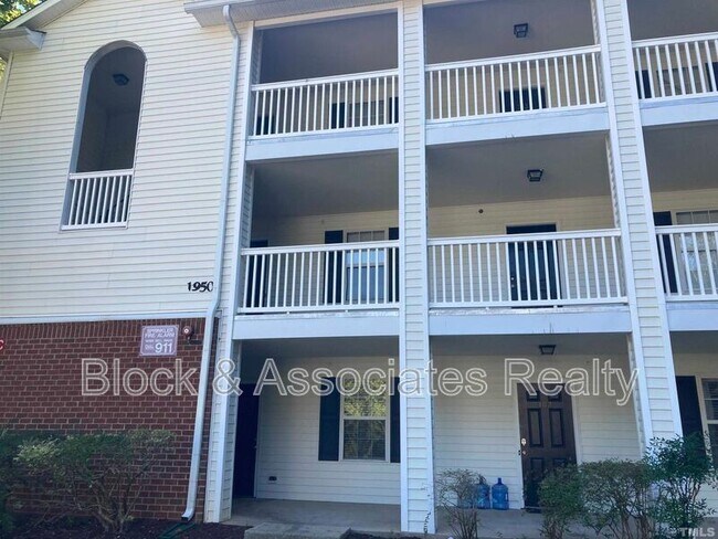 Foto del edificio - 1950 Trailwood Heights