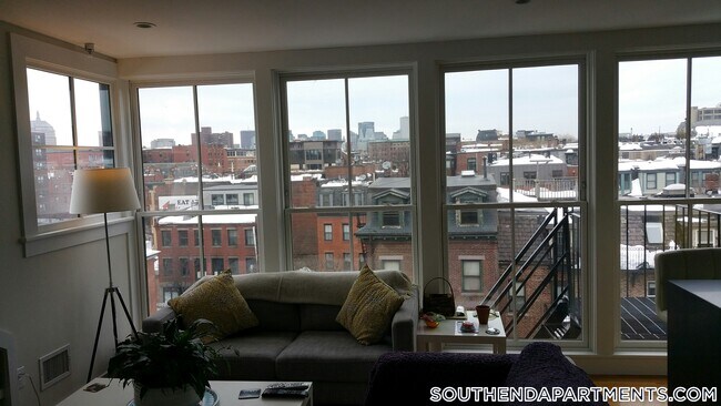 Foto del edificio - 656 Massachusetts Ave