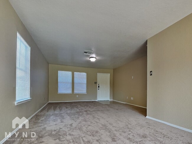 Foto del edificio - 22702 Sherioaks Ln