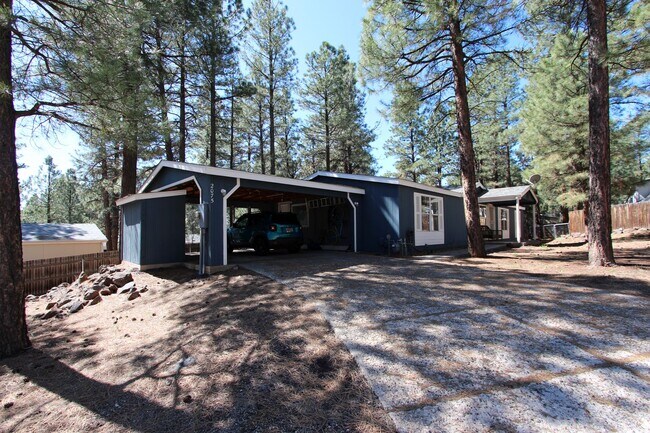 Foto del edificio - 5-Bedroom Home located in Railroad Springs
