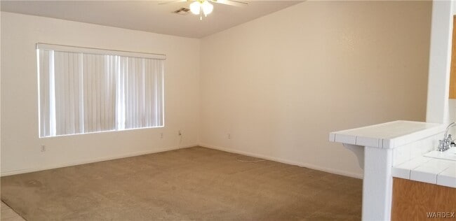 Building Photo - 870 Florence Ave