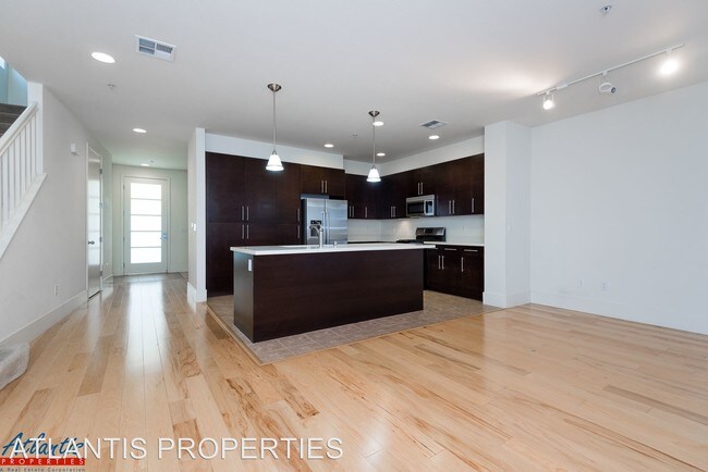Building Photo - 3 br, 2.5 bath House - 810 Altaire Walk