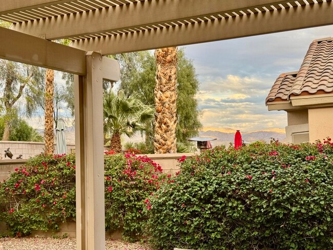 Building Photo - 78686 Hampshire Ave