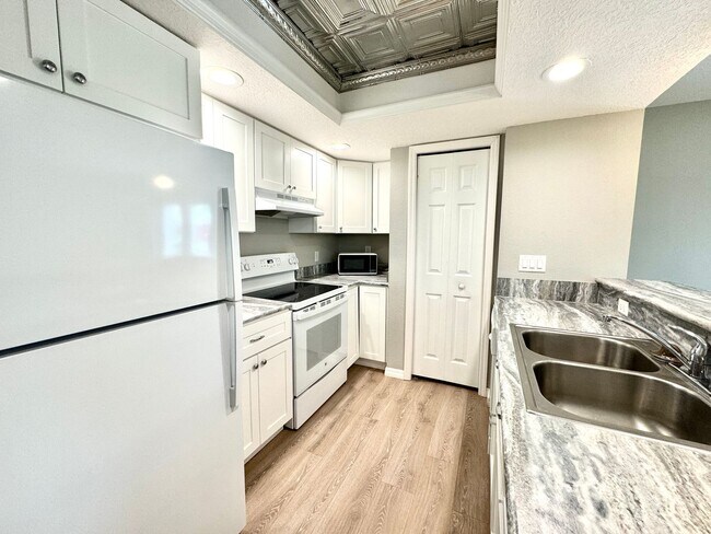 Foto del edificio - 1001 N Rockingham Ave