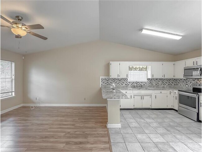 Foto del edificio - 1555 Sprucewood Trail