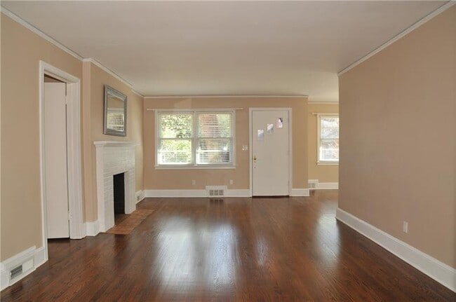 Building Photo - 15 Dartmouth Ave