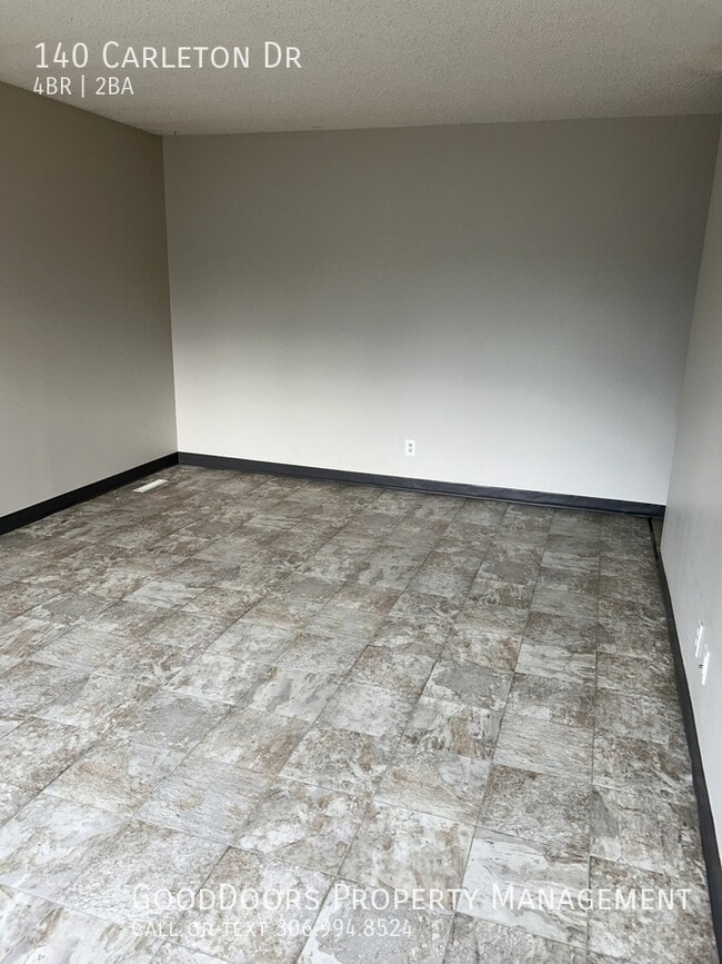 Building Photo - 140 Carleton Dr