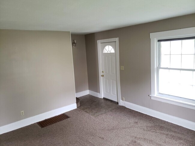 Foto del edificio - For Sale Land Contract - Affordable Homeow...