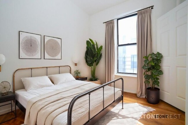 Building Photo - 2 bedroom in New York NY 10026