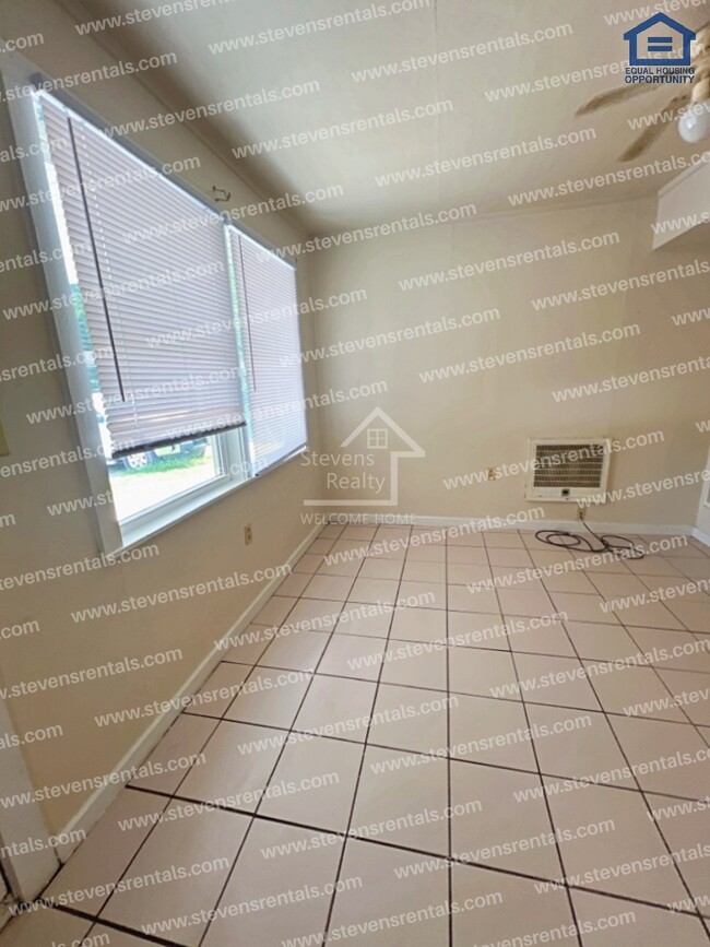 Foto del edificio - 620 Allie Ln