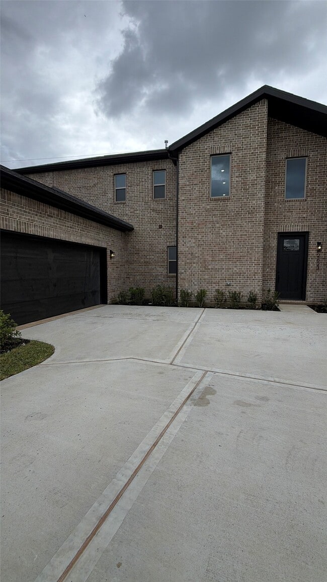 Building Photo - 2623 Liguria Ln