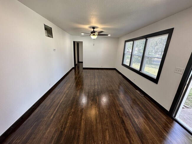 Foto del edificio - 6254 Independence St