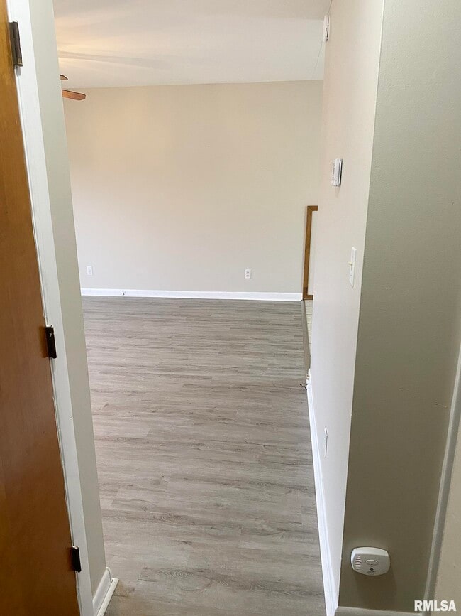 309 Pkwy, Washington, IL 61571 Townhome Rentals in Washington IL