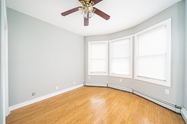 Building Photo - 23 Bostwick Ave