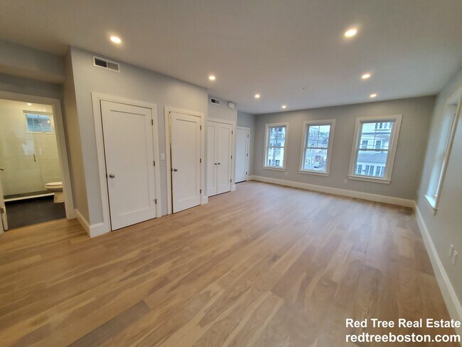 Foto del edificio - 53 Fairbanks St