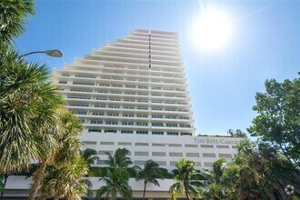 Building Photo - 1 N Fort Lauderdale Beach Blvd