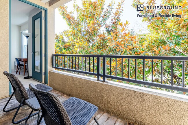 Foto del edificio - 1265 Lakeside Dr