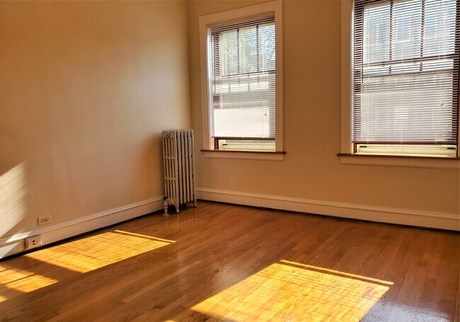Foto del edificio - 4923 N Rockwell St