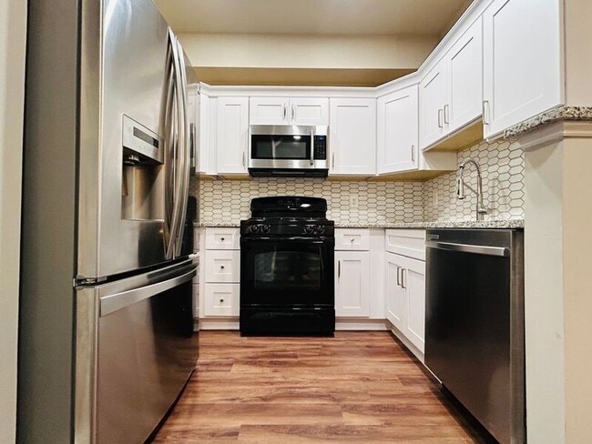 Building Photo - 2137 Abbottsbury Way
