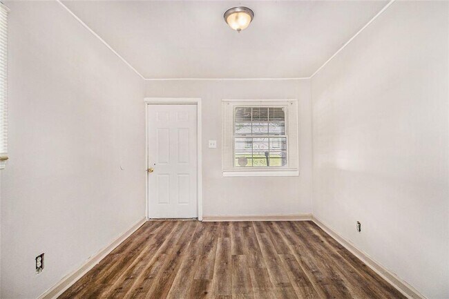 Foto del edificio - 1129 Windsor St SW