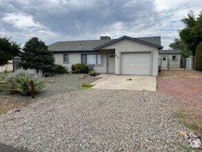 Building Photo - 8629 E Apache Dr
