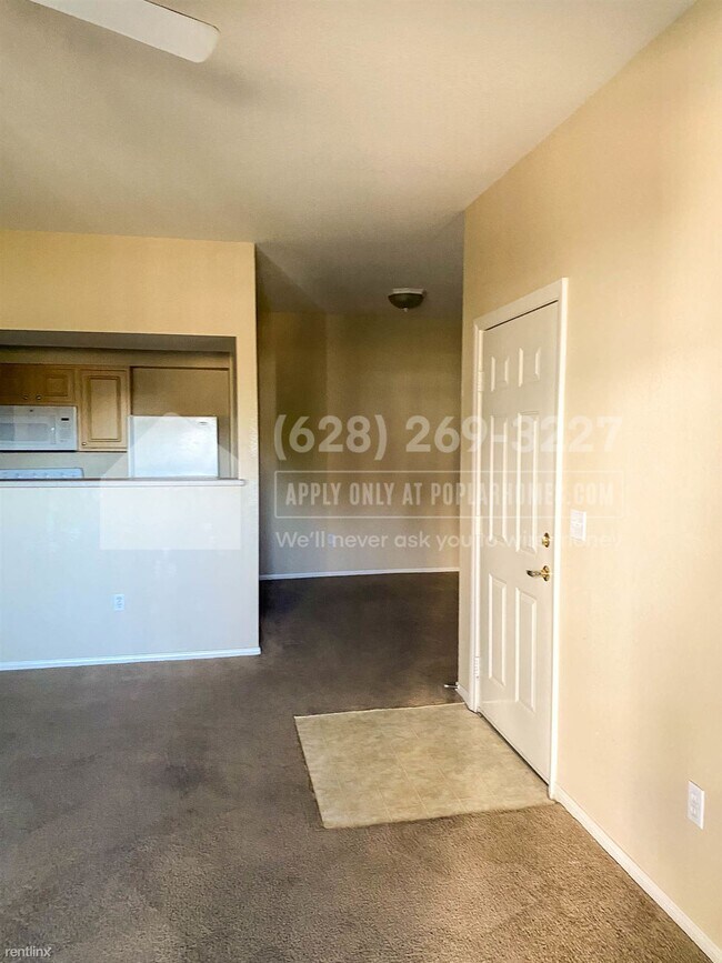 Building Photo - 1 br, 1 bath Condo - 6955 N Durango Dr Uni...