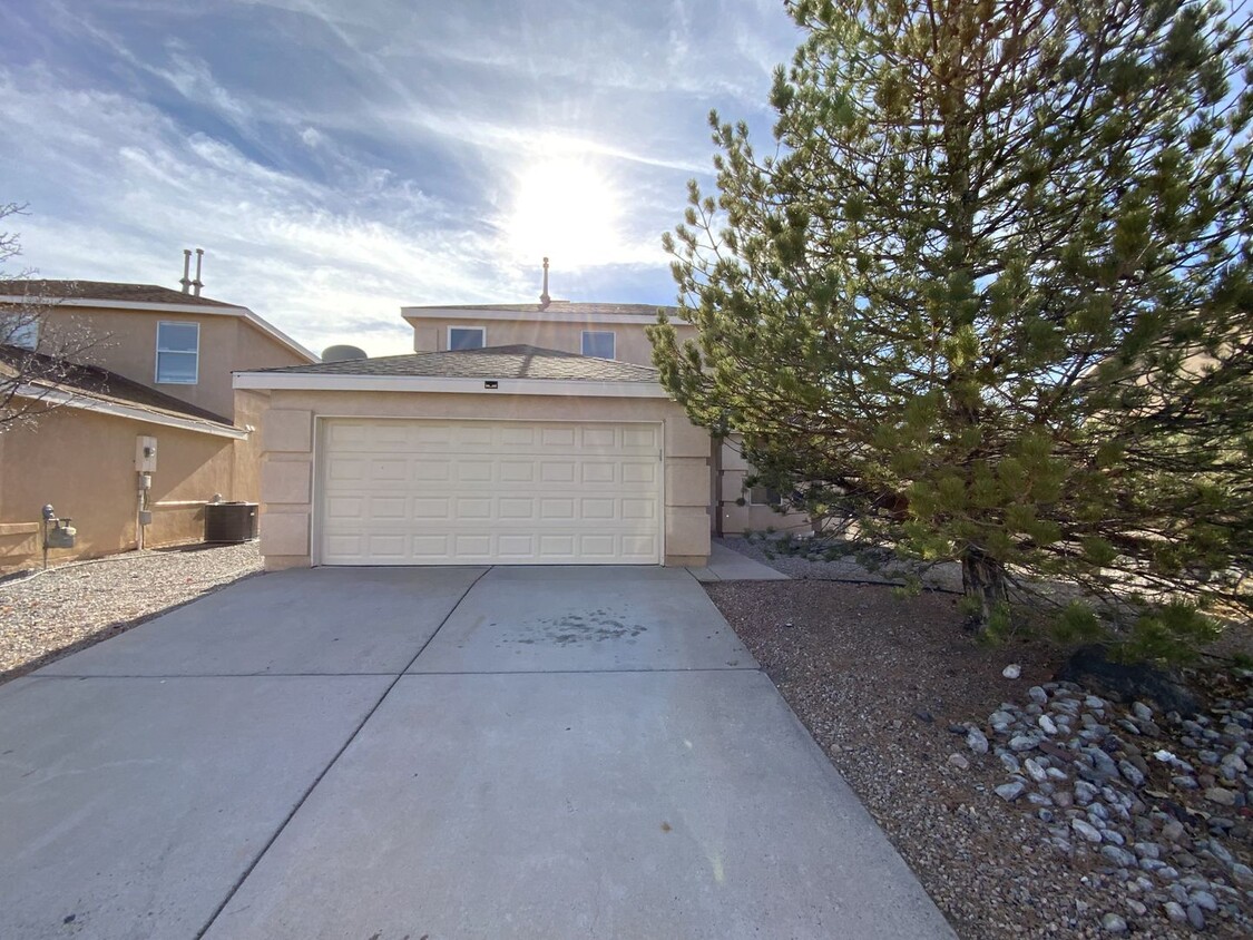 Primary Photo - 4 Bedroom Home Available In Ventana Ranch!