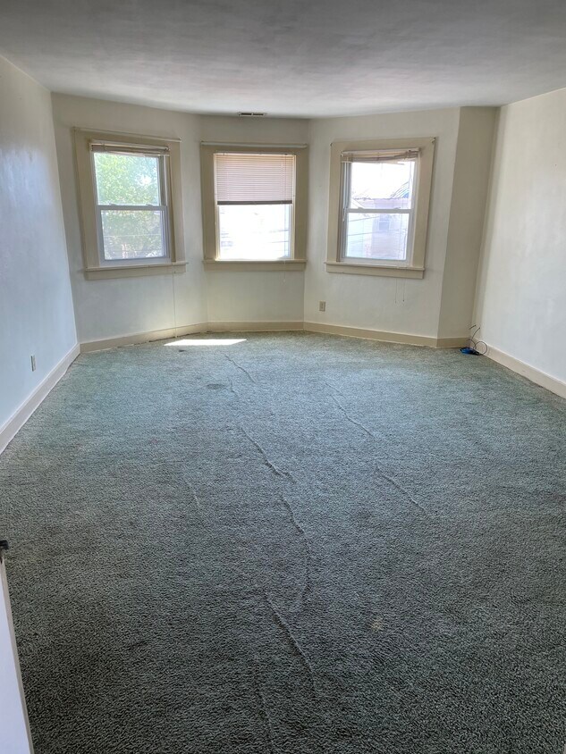 Living Room - 312 Harrison St