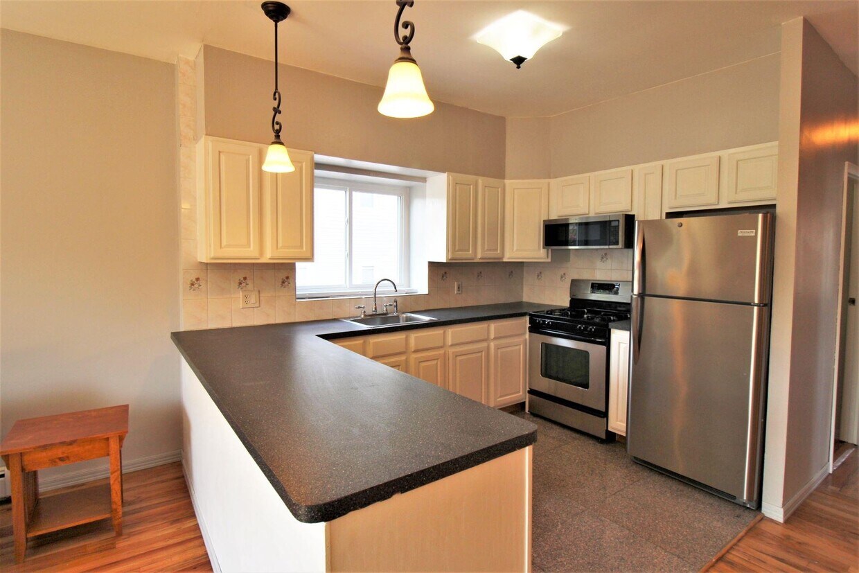 Foto principal - 810 8th St