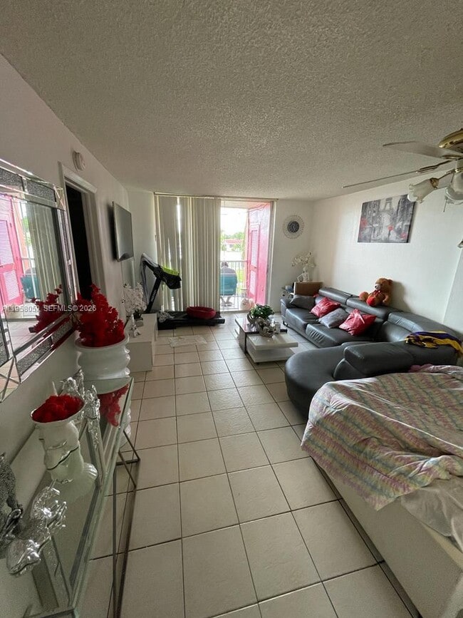 Building Photo - 19781 SW 114th Ave