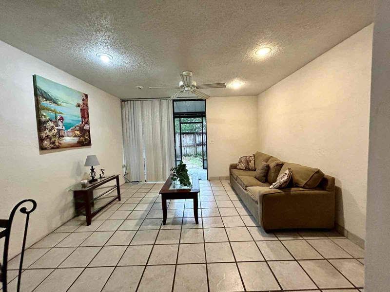 Primary Photo - 715 SW 75th St