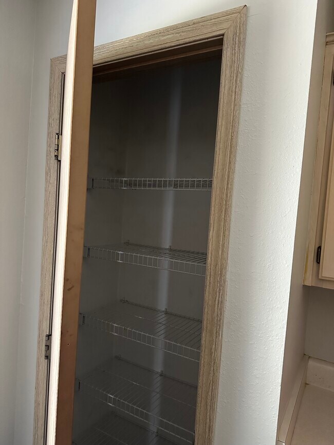 Foto del edificio - 5621 N London Pl